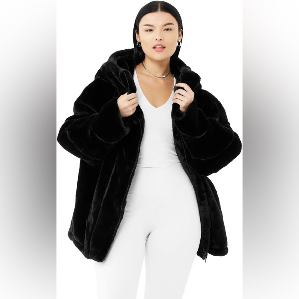Alo Yoga Knock Out Faux Fur jacket XS